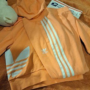 *ADIDAS  PEACH ( Orange ) GIRLS  AUTHENTIC  HOODED SWEATSUIT * Size small 4-5